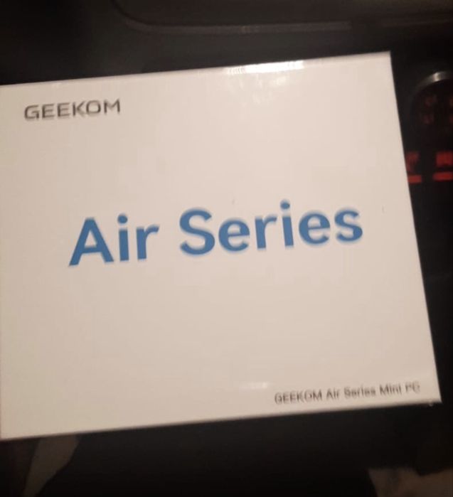 Mini PC GEEKOM Air12 16/512gb Sigilat