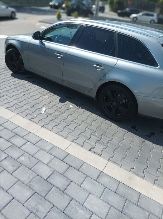 Vând audi A4 b8 motor 2.0