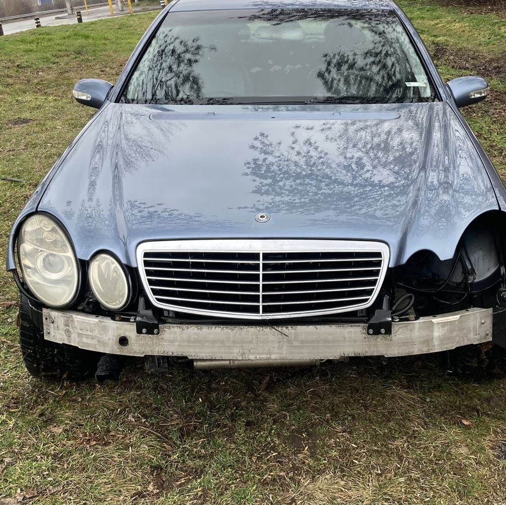 На Части W211 2.2 CDI Mercedes E220 Avantgarde