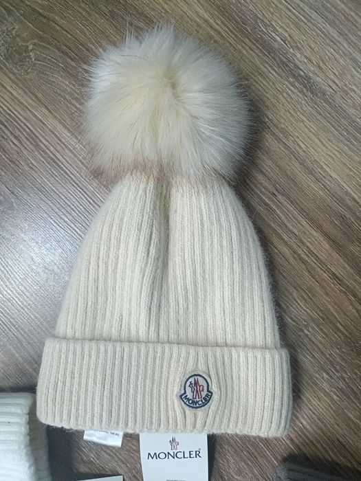 Căciulă moncler damă