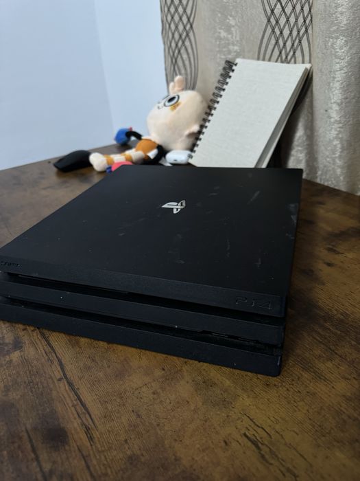 Playstation 4 Pro + jocuri