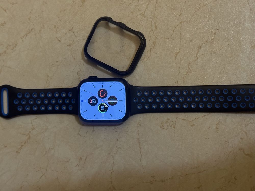 Apple Watch Series 7 45mm – батерия 80%, перфектен