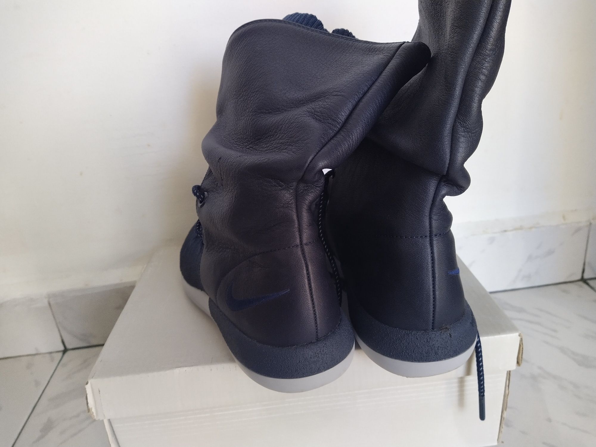 Три чифта ботуши Nike 37,5