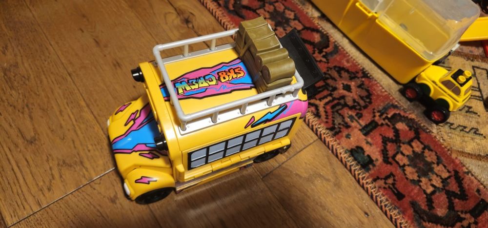 Set autobuz cu mini skateboard si figurina, Tech Deck, SK8 Crew