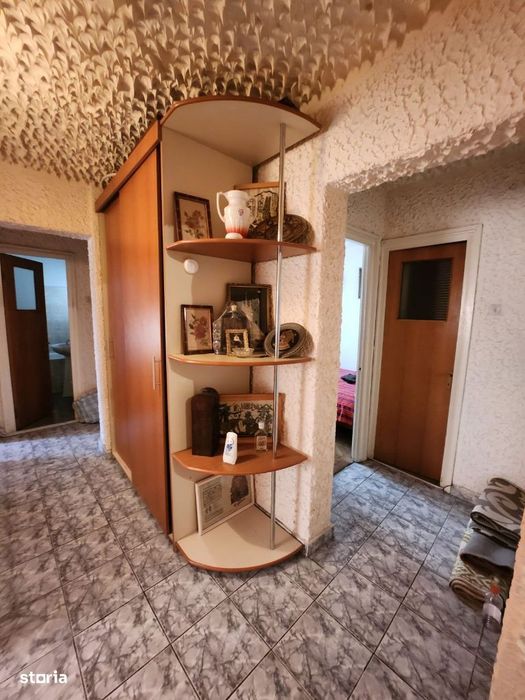 Apartament de vanzare 4 camere - Negru Voda