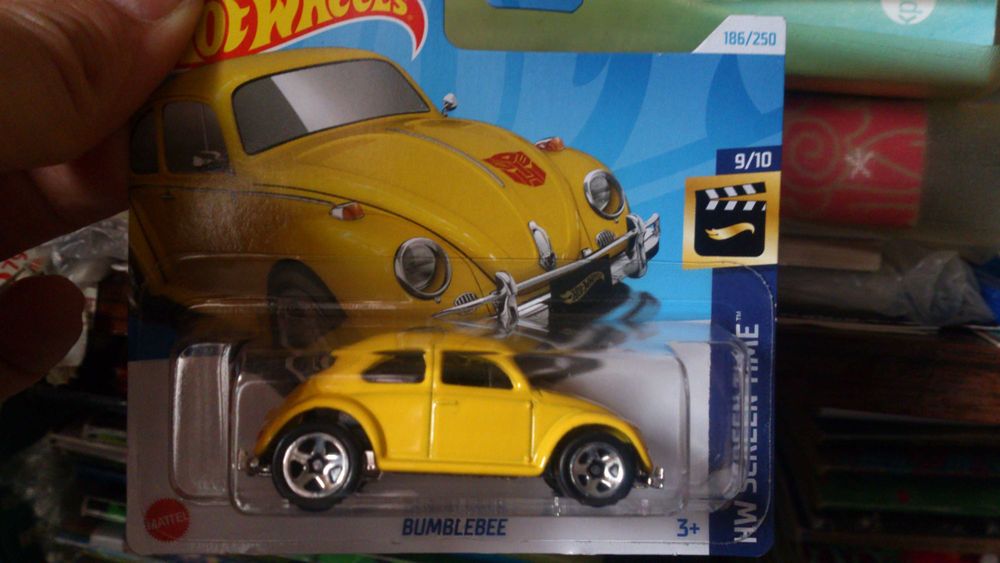 Hot Wheels Transformers Bumblebee (VW Beatle) - жълта.