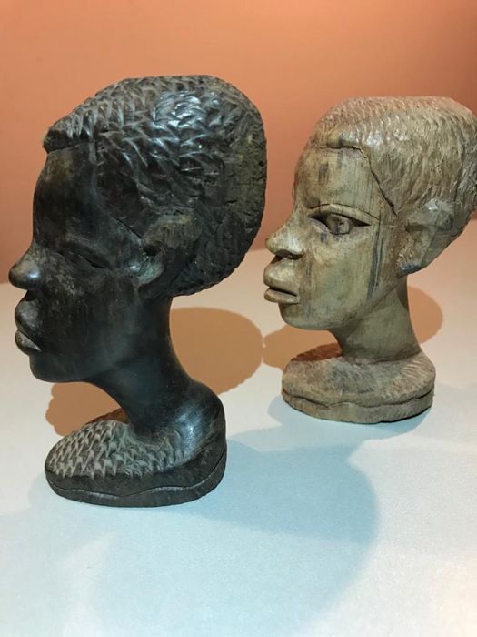 Statuiete Africane