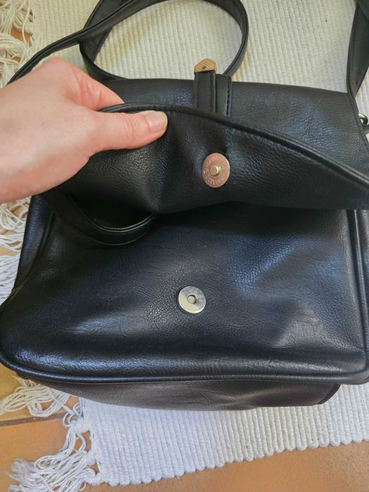 Geanta neagra tip postas