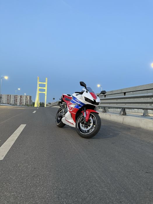 Honda Cbr 600rr.