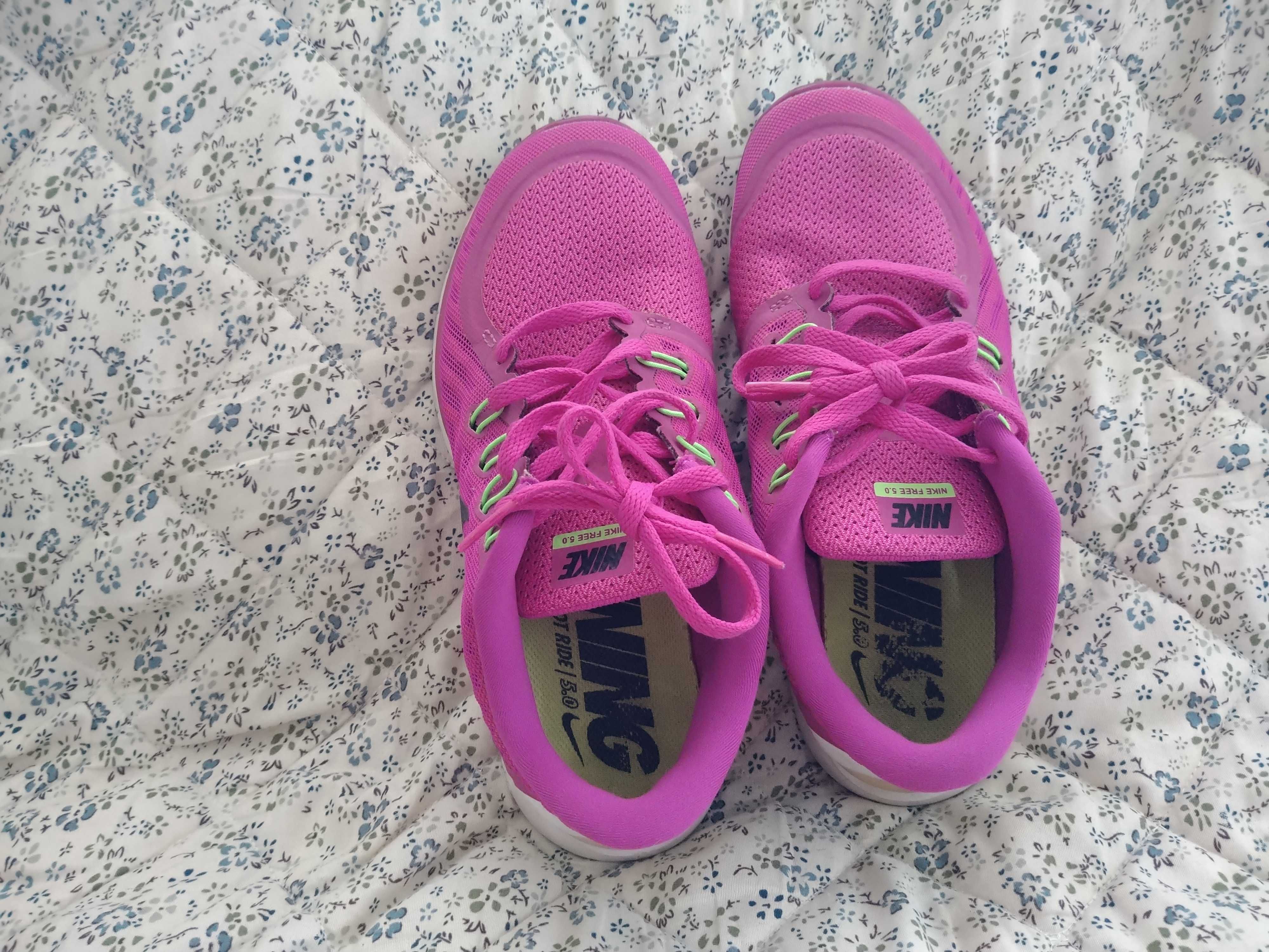 Nike Free- оригинални маратонки номер 39