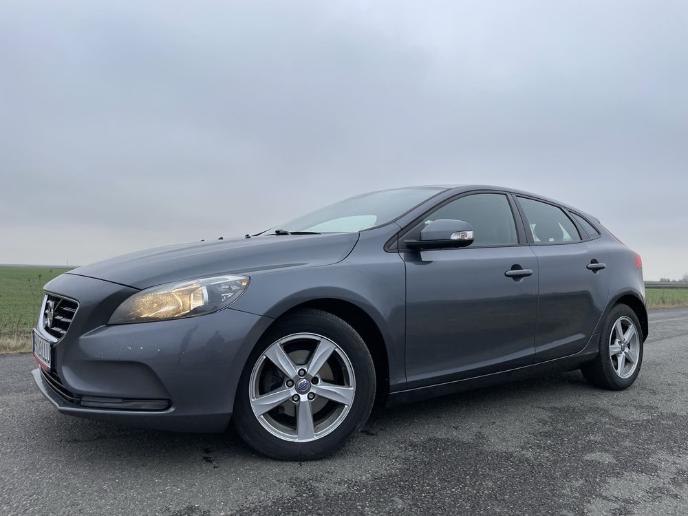 Volvo v40 1.6 diesel D2 2013