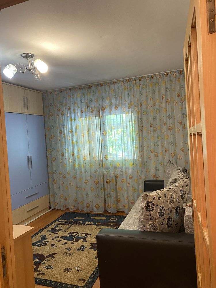 Inchiriez apartament-2 camere, Botosani