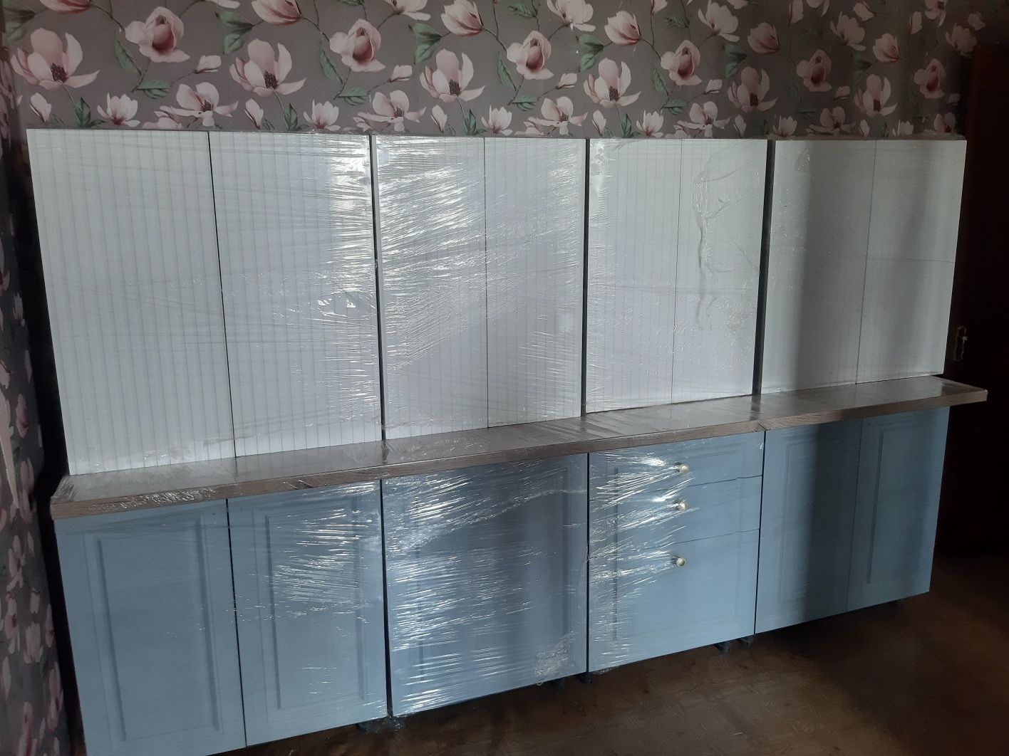 Продам кухонную гарнитуру