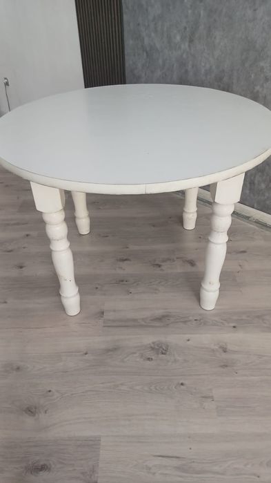 Стол кухонный обеденный