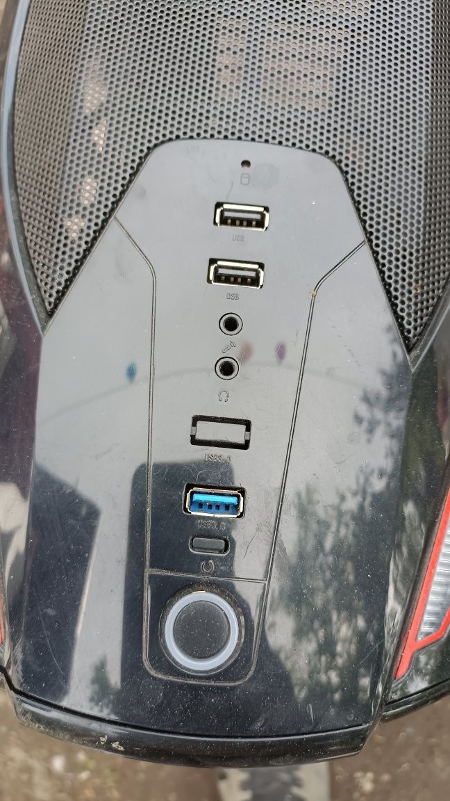 Carcasa PC model nou cu usb buton pornire  vezi pozele la preț fix