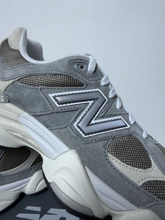 Adidasi New Balance 9060 marimea 44,5 noi, originali