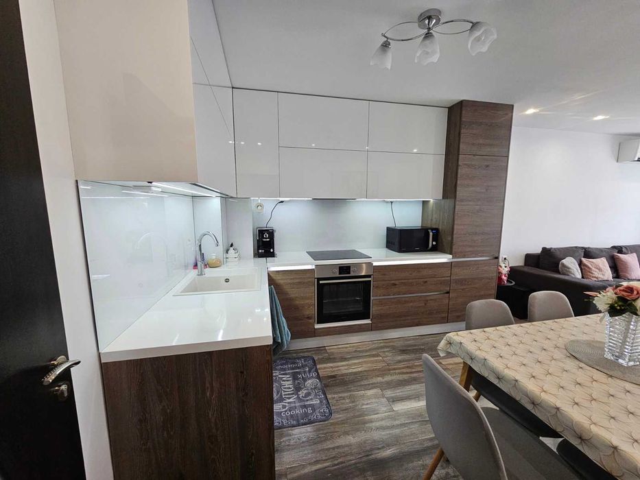 Продава се Тристаен апартамент в Пловдив, Южен - 92 кв.м за 1848 €/кв.м - Снимка #4