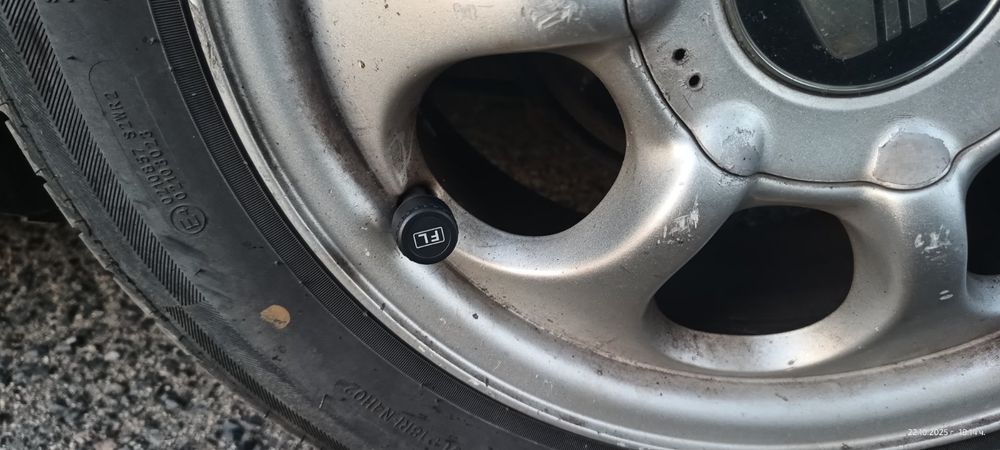 БЕЗЖИЧНА система за налягане на гумите на автомобила