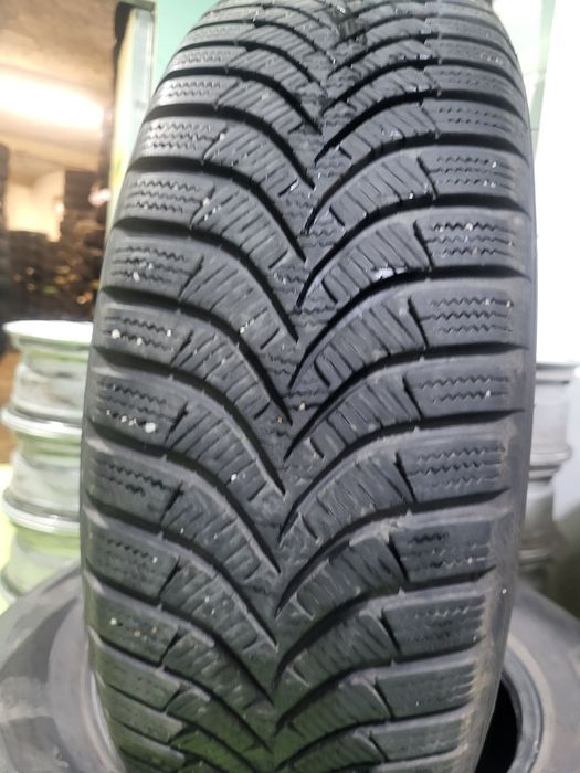 4 бр зимни 195/65/15 Hankook