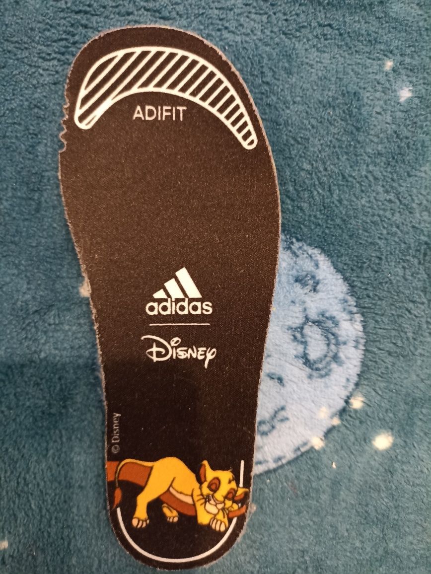 Нови маратонки Adidas Uk8