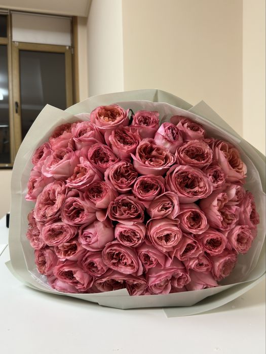 Продаю буке 51 роза. Свежие, красивые. СРОЧНАЯ ПОКУПКА