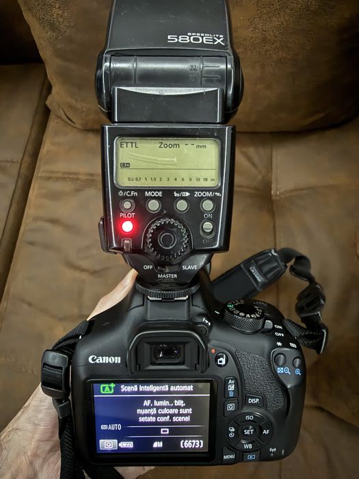 Set complet Canon EOS 1300D, Obiectiv 18–135mm IS, Blitz Canon 580EX