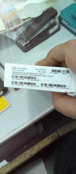 Samsung galaxy A17 yengi ochilmagan IMEI dan o`tgan ikkita simkartayam