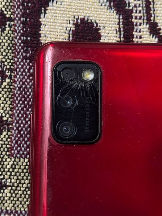 Samsung A41 срочно сатылады!