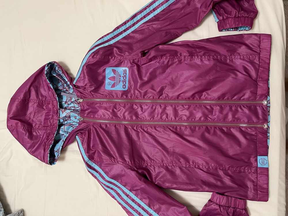 Яке Adidas с две лица