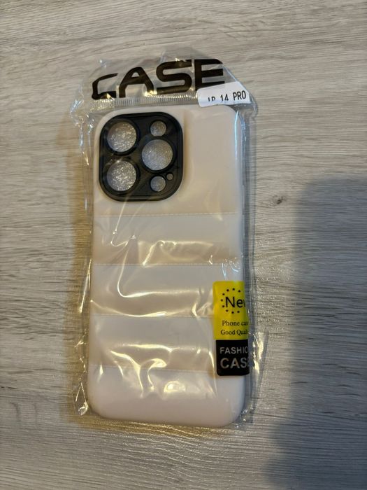 Huse telefon iPhone 14 și iPhone 14pro negru și bej