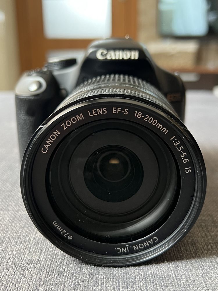 Canon 500D с обектив Canon 18-200mm ПОСОЧЕНАТА ЦЕНА НЕ Е ИСТИНСКА
