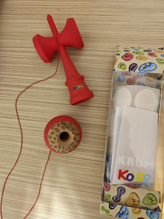 Vand Kendama Krom kolor red