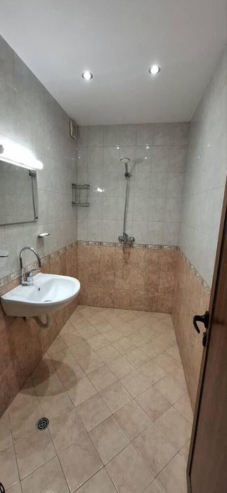 Дава се под наем Двустаен апартамент в Бургас, Възраждане - 72 кв.м за 382.5 € - Снимка #4