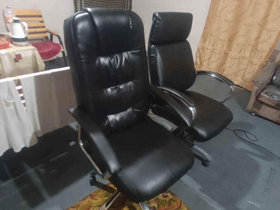 Офсние Эко Кожанние кресло