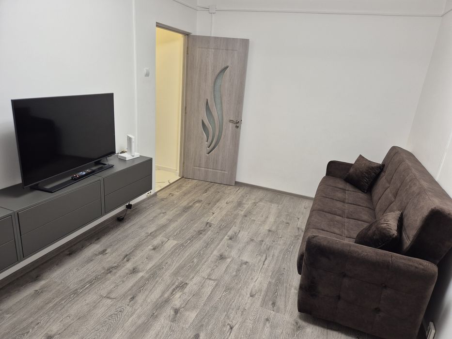 Închiriez apartament 2 camere