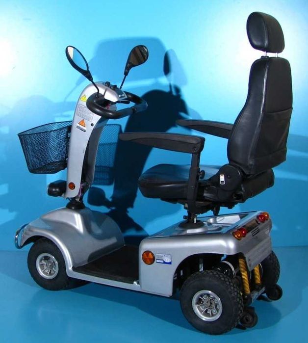 Scuter electric batrani/invalizi Shoprider