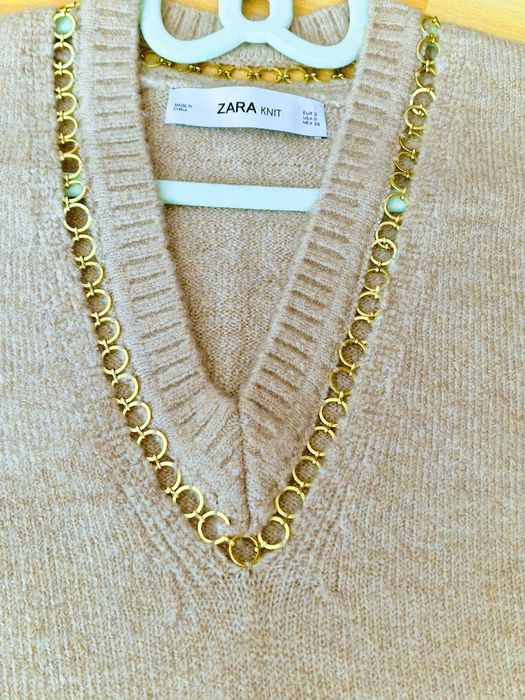 Pulovar Zara,insertii metalice aurii,super model