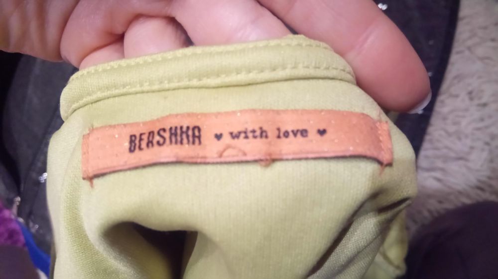 Рокля Bershka 34 размер