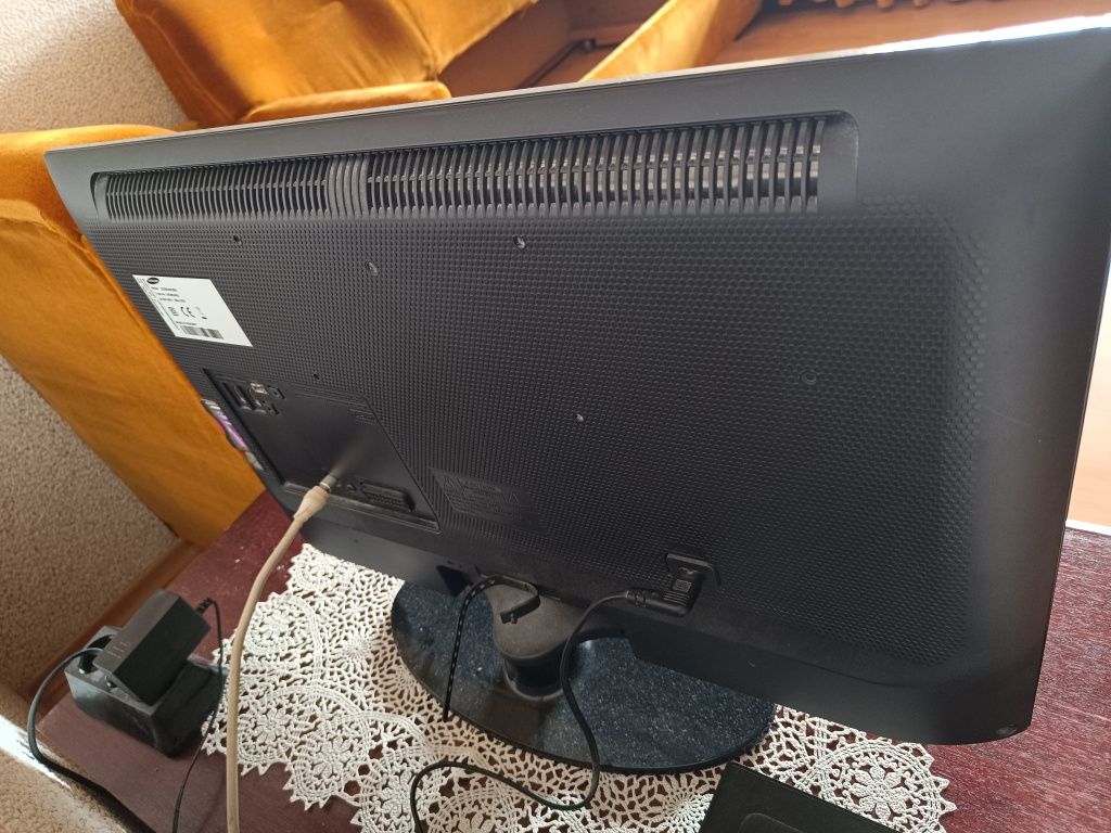 Телевизор SAMSUNG 32 инча