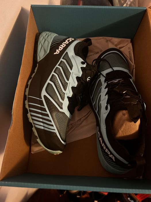 Adidasi Scarpa Ribelle Run de vanzare