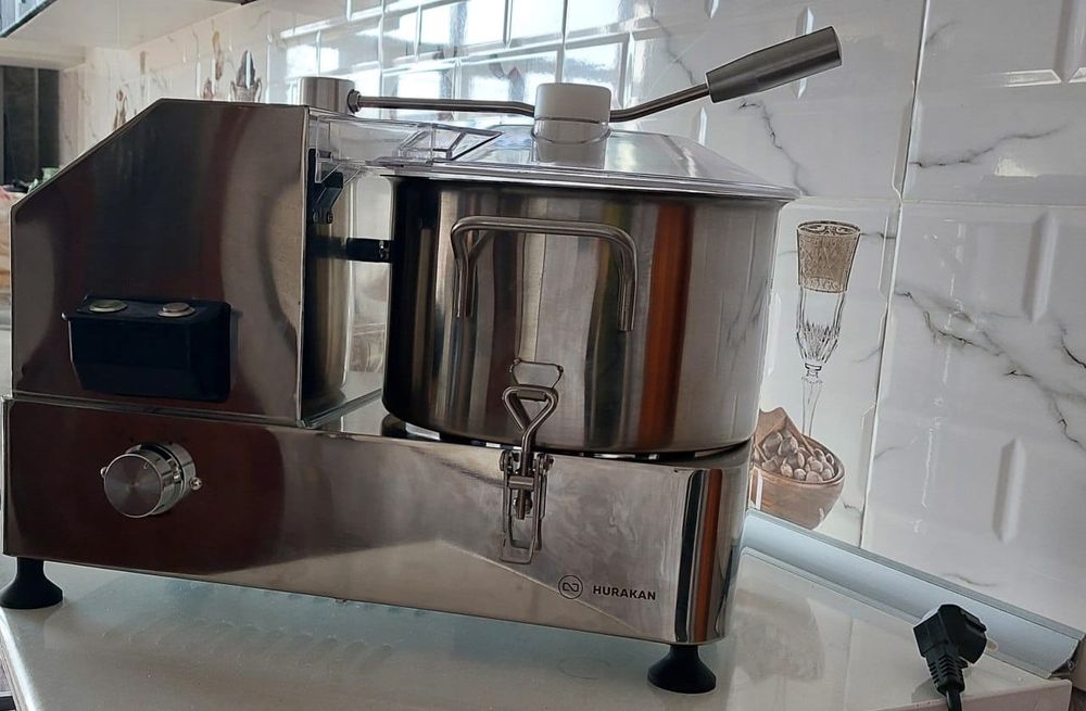 Куттер Hurakan колбаса