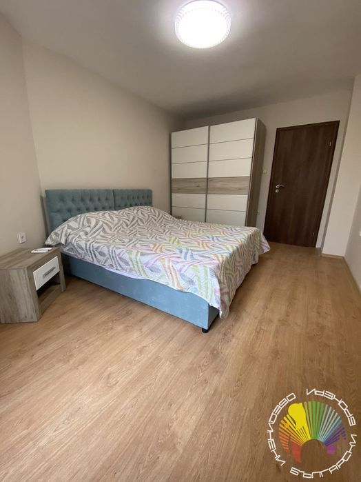 Дава се под наем Тристаен апартамент в Бургас, Център - 120 кв.м за 765 € - Снимка #8