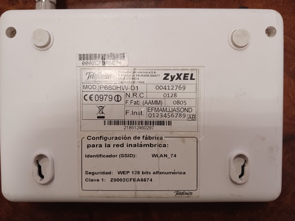 Vand router ZyXel model P660HW-D1, alb, impecabil