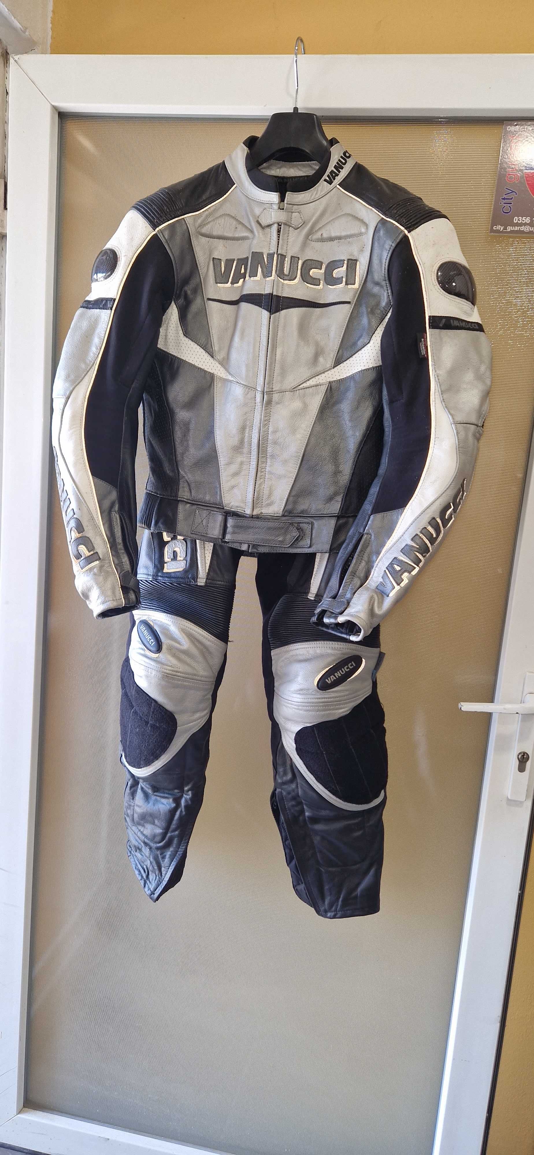 Costum moto Vanucci, 48 / S.