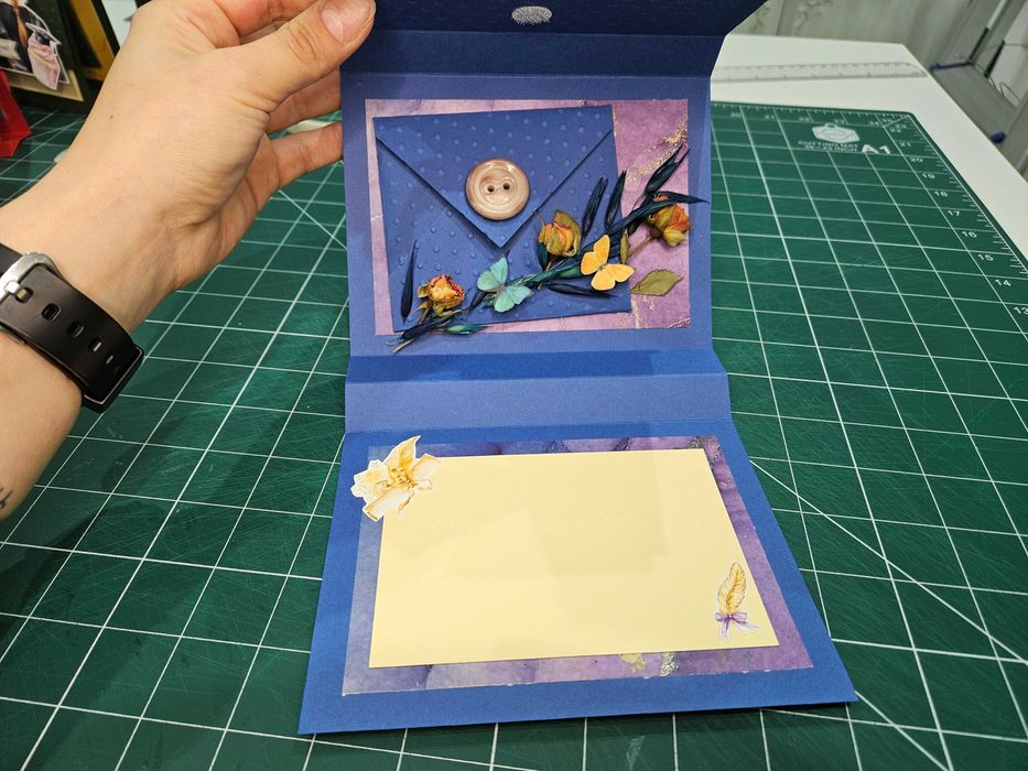 Картички за бал. Налични!