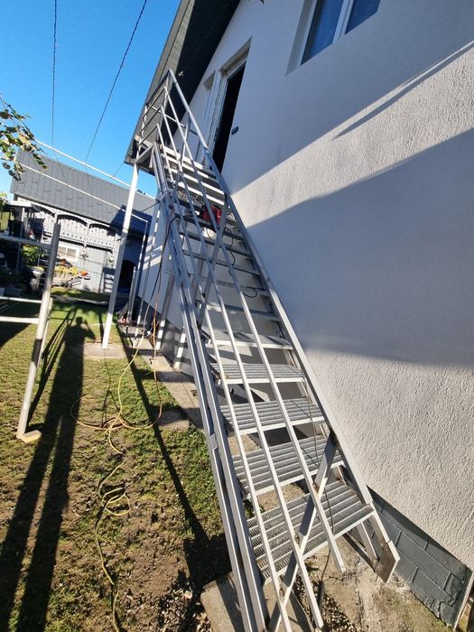 Scări metalice de exterior