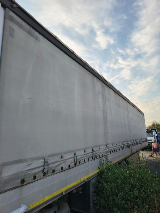 Vând semiremorca Schmitz