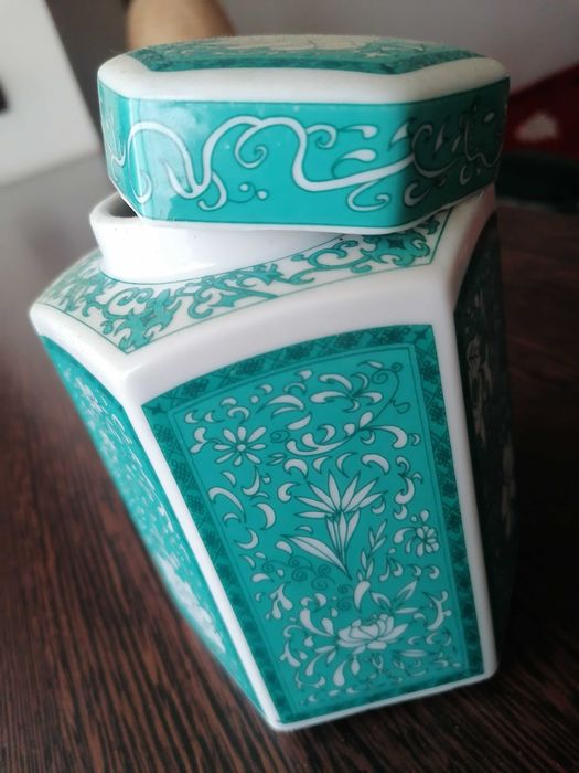 recipient ceramica chinezeasca