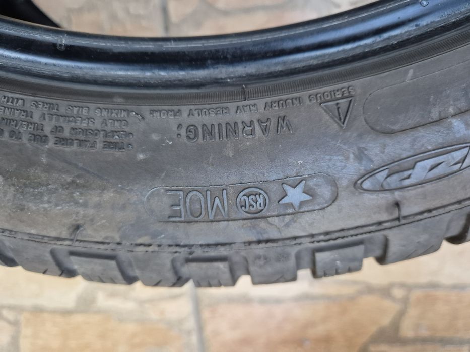 Vând cauciucuri 245/45/18 M+S 2 buc //Runflat// imp Germania