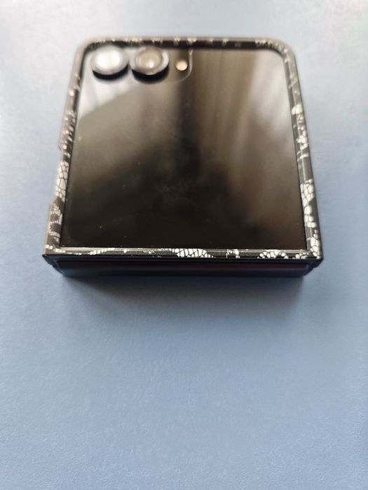 Samsung Galaxy Z Flip 7 256Gb 12Ram